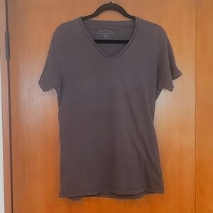 Threads4Thought 100% organic cotton grey deep v- neck tee, large